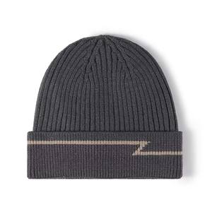 Bonnet tricoté pour adultes de haute qualité avec bonnet unisexe personnalisé Chapeaux à revers d'hiver avec logo personnalisé brodé - Product Image 6