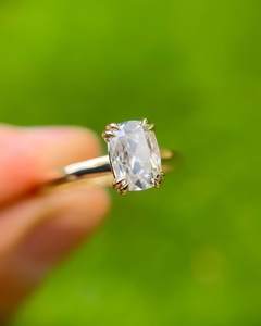 Anillo de compromiso de diamantes con corte de cojín alargado de 9x7mm | Anillo de Boda nupcial solitario | Anillo de plata de ley chapado en oro de 18 quilates - Product Image 3