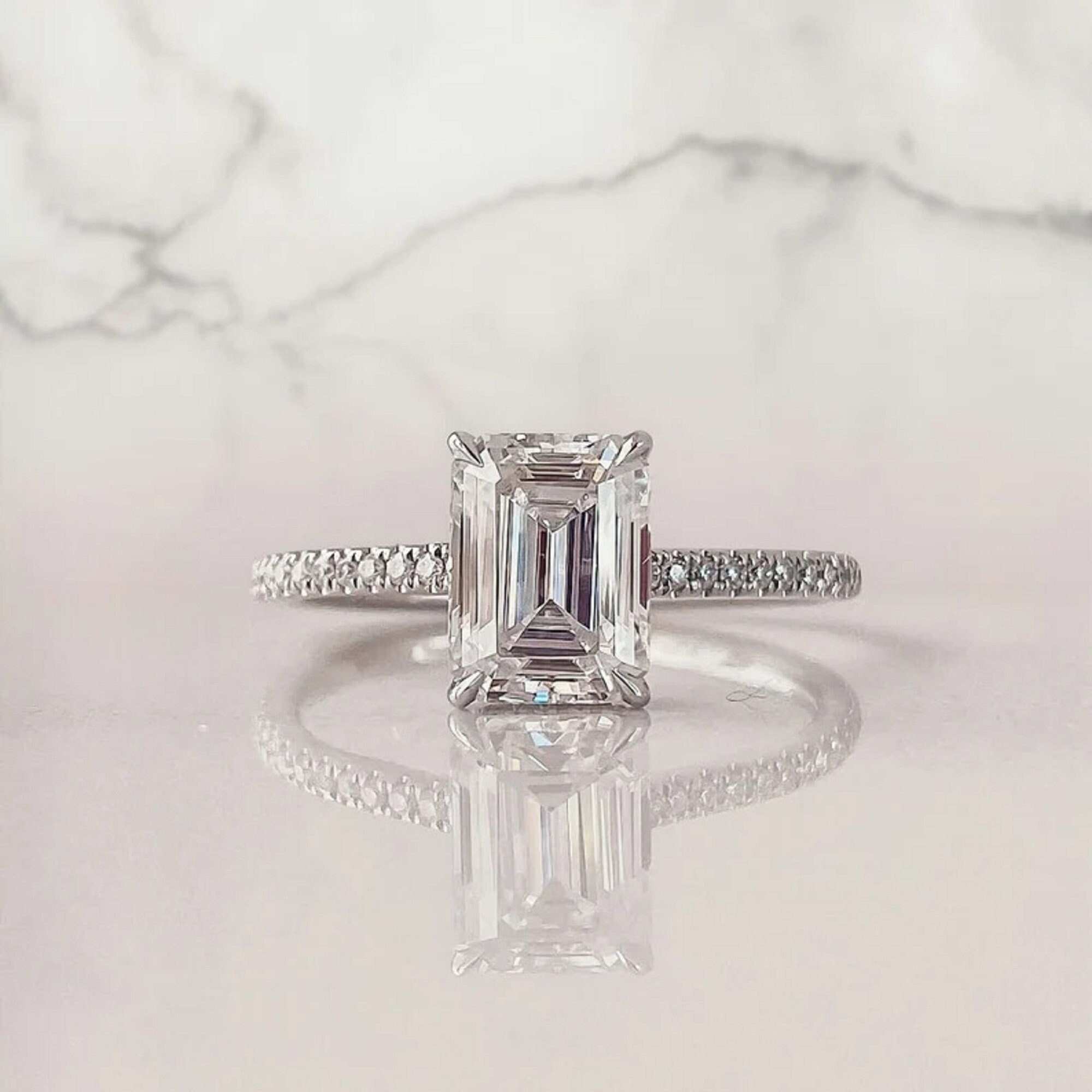 สีเหลืองทอง