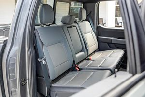 2022 F-150 Lighting La-riat ไมล์น้อย เครื่องยนต์สมบูรณ์ ระบบเกียร์อัตโนมัติ หลังคาพาโนรามา ไฟ LED พร้อมส่ง - Product Image 6