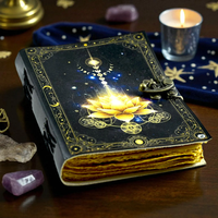 Diario de cuero de loto dorado impreso, libro hecho a mano de Shadows Witchy Grimoire, diario de escritura de tapa dura mágica y cuaderno de hechizos