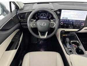 Lexus NX 350 Premium F-Sports AWD d'occasion 2025 - Product Image 3