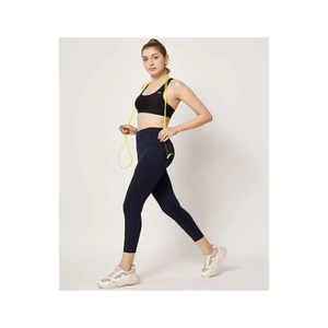 Ensemble de vêtements de sport pour femmes Comfort Fit avec taille élastique couleur unie pour l'entraînement quotidien - Product Image 5
