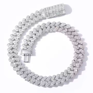 Collier chaîne cubaine audacieux, diamant moissanite, collier hip-hop glacé de qualité supérieure avec un fort impact visuel - Product Image 1