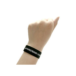 Muñequeras para eventos TYVEK Resistente al agua Se puede reciclar Código QR Diseño directo posible Convención de conciertos de fiesta - Product Image 4