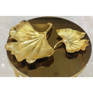 Vaisselle moderne Plateau de service en acier inoxydable martelé de la plus haute qualité avec accent antique doré en vente supérieure - Product Image 4