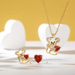 Ensemble de bijoux en argent sterling Jeulia Fall in Love avec ours en peluche et cœur sertis de zircon - Product Image 4