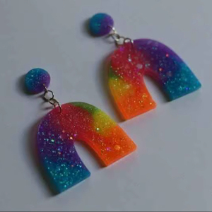 ต่างหูเรซิ่นปักลาย ทำมือ สแตนเลส เครื่องประดับแฟชั่นสำหรับผู้หญิง สาวๆ สไตล์คลาสสิกสำหรับงานแต่งงาน คุณภาพสูง - Product Image 1