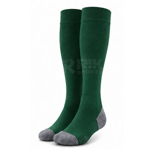 Chaussettes de football sur mesure fabriquées au Pakistan, chaussettes de football sportives avec logo coloré, design personnalisé. - Product Image 4