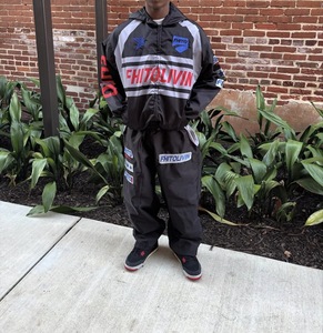 Vente en gros Veste matelassée en toile légère unisexe avec doublure en coton fermeture éclair imperméable en nylon capuche décontractée avec logo OEM personnalisé - Product Image 1