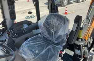 Mini-chargeur 4x4 770FX 2024 avec moteur diesel et pompe hydraulique Eaton 74 CV Garantie 3 ans - Product Image 3