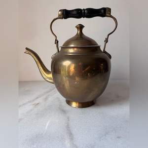 High Performance Brass <b>Tea</b> <b>Kettle</b> with Thick Base Smooth Pouring Design 1.5L Capacity Eco-Friendly Heat-Resistant Classic Style - Product Image 4
