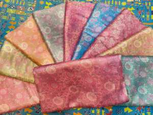 "Tissu en soie pure de haute qualité, textile doux et luxueux pour les vêtements, les écharpes, les saris et la décoration intérieure disponibles en plusieurs - Product Image 6