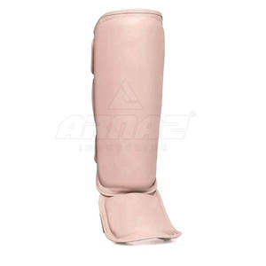 Protège-tibias de boxe avec coutures renforcées et finition lisse, rembourrage intérieur doux et ajustement stable - Product Image 5