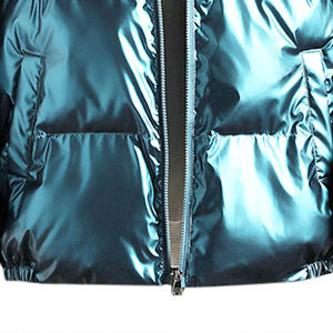 Ropa de invierno cálida para hombres y mujeres, chaqueta acolchada brillante/chaqueta acolchada brillante de peso ligero a la venta - Product Image 6