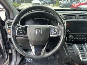 Superb Clean 2023 Honda C R V Hybrid Touring AWD Utilisé avec Jantes en alliage Sièges en cuir Système de navigation Démarrage à distance Toit ouvrant - Product Image 5