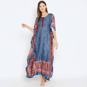 ชุดเดรสแขนสั้นผ้าเรยอนผ้าเรยอนเข้ารูปคอกลมมีกระดุมแบบผ่าหน้าสีฟ้าสไตล์เปอร์เซีย - Product Image 4