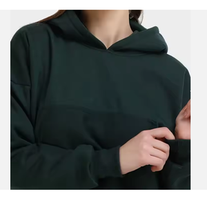 Sweat-shirt à capuche pour femmes, motif solide personnalisé, haut court décontracté pour l'hiver avec logo sur le devant Poids du tissu de 300 grammes - Product Image 2