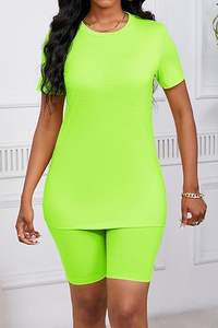 ショーツセット女性用2ピーススポーツセット半袖トップスパンツ女性用通気性バイカーショーツランニングヨガセット - Product Image 3