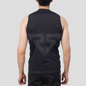 Ropa de gimnasio Ropa Hombres Camisetas sin mangas Logotipo personalizado Algodón Poliéster Color sólido Camiseta sin mangas básica para hombres - Product Image 2