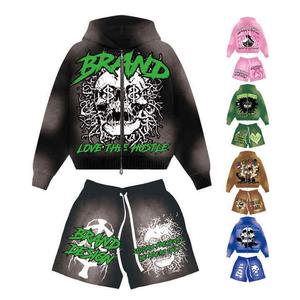 Conjunto de pantalones cortos y Sudadera con capucha lavada con ácido bordado desgastado personalizado, conjunto de pantalones cortos de 2 piezas con estilo de moda para correr con diamantes de imitación para hombres - Product Image 4