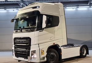 Camion tracteur d'occasion 2023 FO RD F Max 500 4x2 Diesel Automatique Euro 6 LHD Léger Suspension Pneumatique Boîte FAST Bon état - Product Image 1