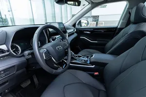 2024 โตโยต้า ไฮแลนเดอร์ IV (U70) ไมล์น้อย เกียร์อัตโนมัติ พวงมาลัยซ้าย ยาง R20 สภาพดี - Product Image 5