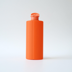 โรงงานเวียดนาม ขวดบรรจุภัณฑ์เครื่องสำอางทรงกระบอก HDPE 500 มล. พร้อมปั๊ม ฝาเปิดปิดแบบพลิก พิมพ์ซิลค์สกรีน ติดฉลากง่าย รับผลิตแบบ OEM - Product Image 6