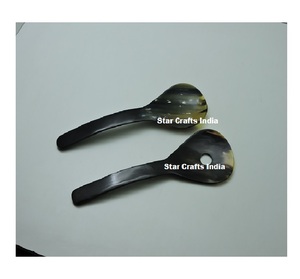 Ventes chaudes et de haute qualité, 2 pièces de cuillères à salade en corne, vaisselle, service à salade unique et luxueux en corne de buffle, fabriqué en Inde - Product Image 5