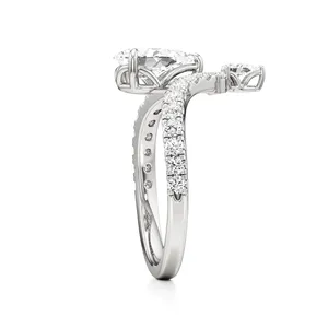 แหวนเพชรเมห์นา - แหวนหมั้นเพชรเม็ดเดี่ยวทองคำ 18K ดีไซน์หรูหรา - Product Image 5