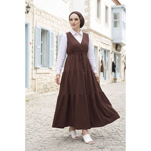 เสื้อฮิญาบสีน้ำตาลแบบเรียบง่ายแต่หรูหราพร้อมระบาย - Product Image 1