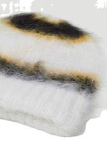 Gorros de Mohair Personalizados con su Propio Logotipo, Gorros de Punto Jacquard Acrílicos 100% para Adultos, los Más Vendidos con Personalización - Product Image 6