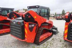 Minicargadora de orugas diésel Kioti TL750 usada con PLC y alto momento de carga - Product Image 5