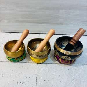 Cuenco de sonido de metal de bronce hecho a mano para la práctica diaria Tema de Chakra con alineación de budismo tradicional Artesanía de metal elegante - Product Image 3