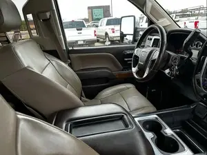 GMC Sierra 3500 SLT 2015, conduite à gauche, sièges en cuir, feux LED, pneus R19, transmission automatique - Product Image 3