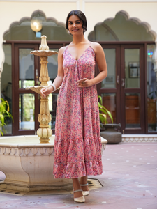 Robe évasée pour femme à imprimé numérique, couleur rose, en polyester, confortable à porter, sans manches et col en V - Product Image 3