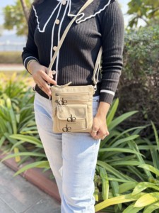 Sac à bandoulière en cuir véritable fait à la main, nouvelle collection de sacs à main élégants, sacs multi-usages pour femmes, sacs de créateurs - Product Image 2