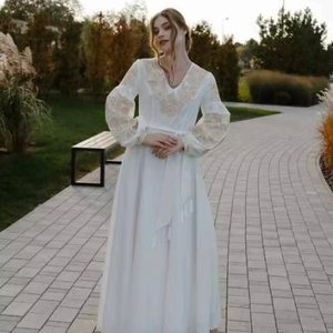 Ropa de lujo para mujer, vestido bohemio de playa de diseñador, vestido maxi de manga larga bordado floral blanco, vestido de algodón de lino de verano - Product Image 1