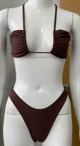 Ensemble de bikini personnalisé unisexe de haute qualité 2 pièces avec décoration de ceinture brodée en élasthanne/nylon Service OEM disponible - Product Image 2