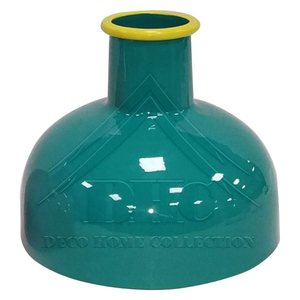 Vase à fleurs en métal fabriqué à la main de couleur verte avec des formes uniques et audacieuses disponibles au prix de gros - Product Image 3