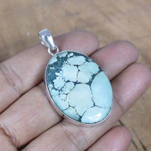 Pendentif en argent sterling turquoise bleu fait à la main, bijoux en pierre précieuse ovale, collier en pierre naturelle, cadeaux pour femmes - Product Image 4