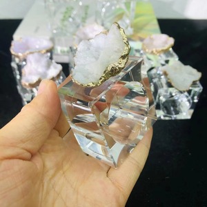 Porte-serviette élégant en résine violette pour table, fêtes de mariage, salle à manger, anneau de serviette audacieux et coloré - Product Image 2