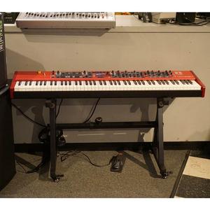 NOUVEAU - Clavier numérique 88 touches à mécanique marteau pour scène, instrument de musique de type piano droit d'occasion - Product Image 4