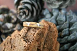 Bague en bois fait main-Bague en bois de hêtre-Design spécial-Cadeau pour elle et lui - Product Image 2