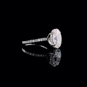 แหวนเพชรเม็ดเดี่ยวสีเงินสเตอร์ลิง925สำหรับผู้หญิง2CT ศูนย์หินโมอิสซานไนต์ไม่มีสี VVS สำหรับหมั้นหรือแต่งงาน - Product Image 3