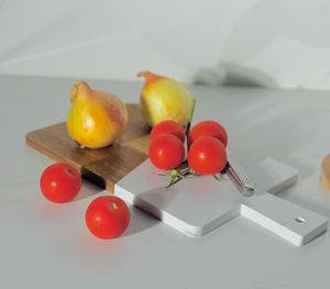 Planche à découper ronde en marbre naturel de haute qualité, durable et écologique, pour la cuisine et le service - Product Image 2