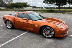Chevrolet Corvette Z06 2007 d'occasion en bon état, 1 propriétaire, boîte manuelle 6 vitesses, couleur orange atomique métallisé - Product Image 3