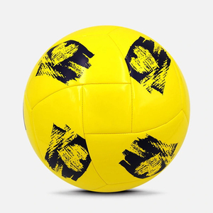Personnalisé 100% Pu Ballons de football hybrides légers et durables de haute qualité disponibles dans toutes les tailles de couleurs avec conception de logo personnalisée - Product Image 4