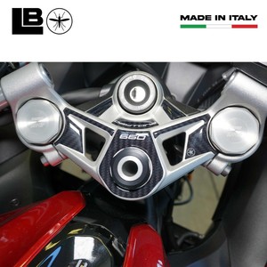 Adesivo 3D Personalizzato per Serbatoio Moto Triumph Daytona 660 2024 - Product Image 3