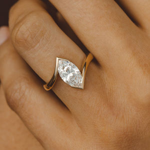 แหวนหมั้นเพชรทรงมาร์ควิส 2 กะรัต เกรด E VVS เพชรเลี้ยงในห้องปฏิบัติการ ได้รับการรับรองจาก IGI สำหรับผู้หญิง ทองคำแท้ 10K - Product Image 3